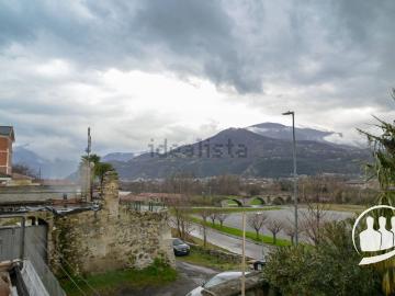 Appartamento in vendita di 95 m² in Borgo Valentino, 6