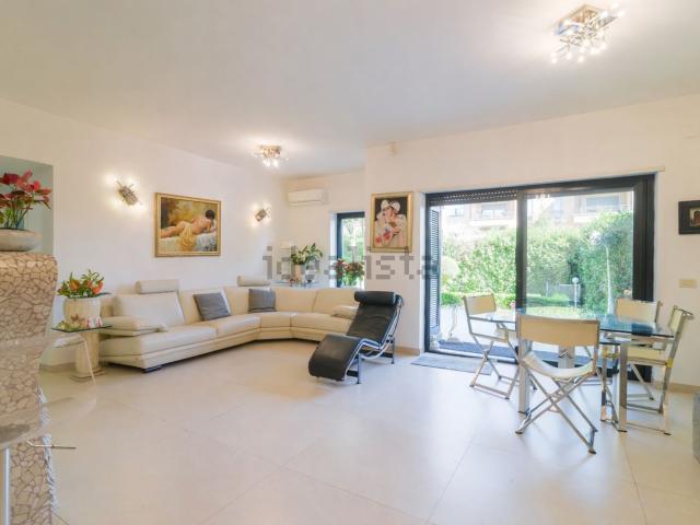 Appartamento in vendita di 96 m² in Largo Olgiata, 15