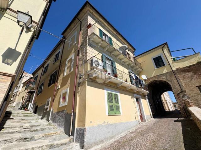 Appartamento in vendita di 96 m² in Via dei Bastioni, 43