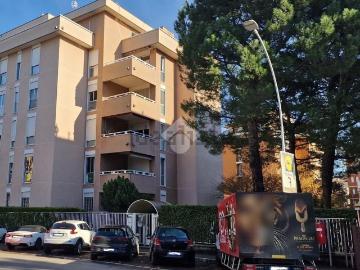 Appartamento in vendita di 96 m² in Via Torino, 29