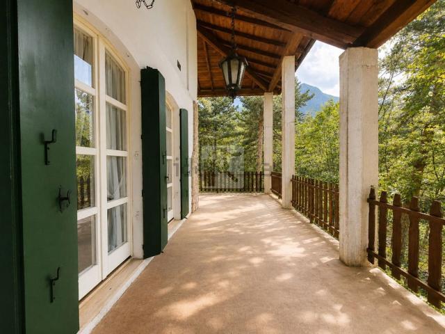 Appartamento in vendita di 96 m² in Via Trebi