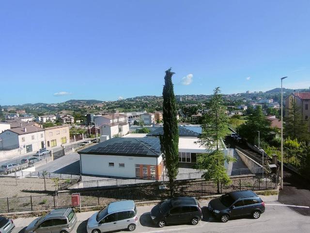 Appartamento in vendita di 96 m² in Via Vincenzo Tiberio, 30