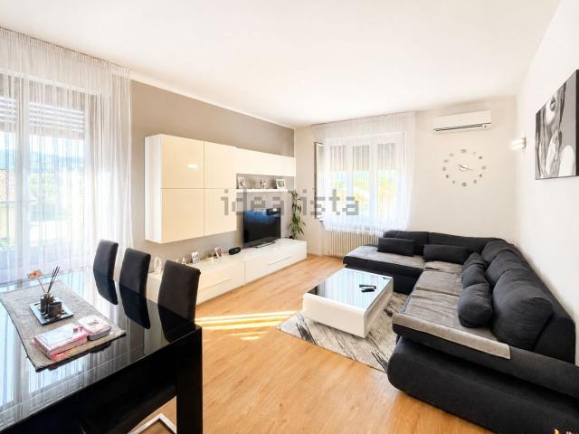 Appartamento in vendita di 96 m² in Via Alba