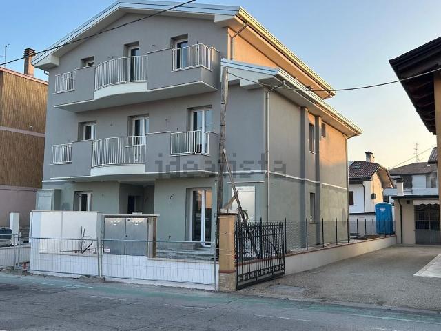 Appartamento in vendita di 96 m² in Via Alcide de Gasperi, 41
