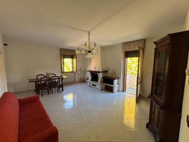 Appartamento in vendita di 96 m² in Via Aldobrandino degli Aldobrandeschi, 53100