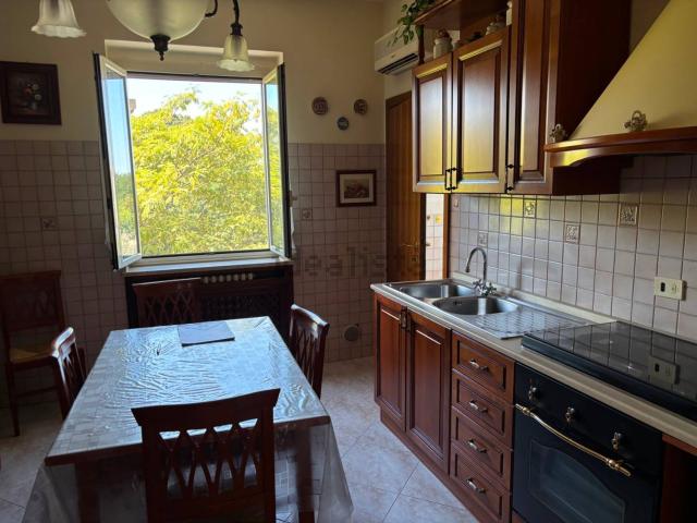 Appartamento in vendita di 96 m² in Via Alessandro di Gifflenga, 15