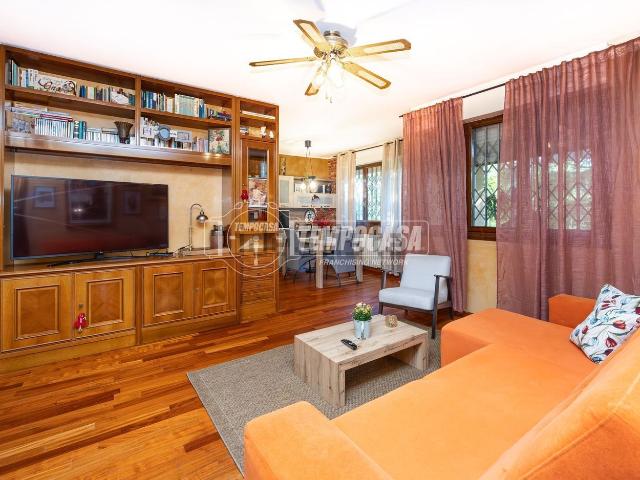 Appartamento in vendita di 96 m² in Via Amerigo Vespucci