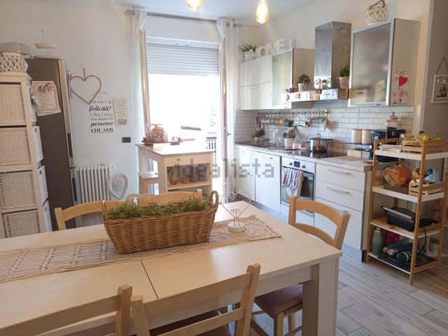 Appartamento in vendita di 96 m² in Via Brigate Partigiane, 94