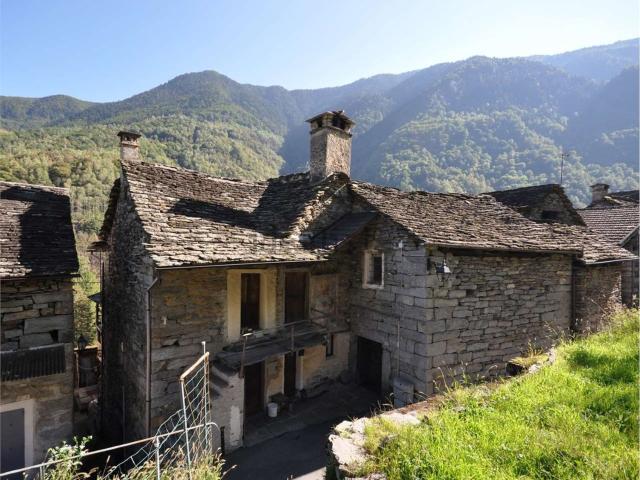 Appartamento in vendita di 96 m² in Via Camblione, 7