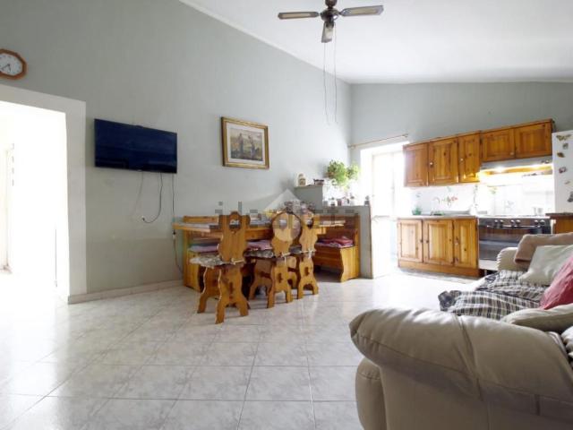 Appartamento in vendita di 96 m² in Via Cialdini, 8