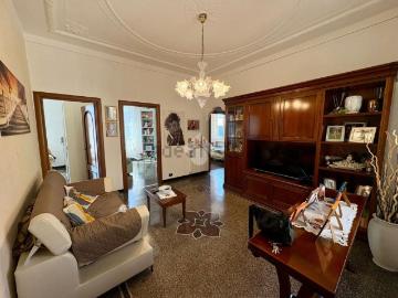 Appartamento in vendita di 96 m² in Via Cornigliano, 52
