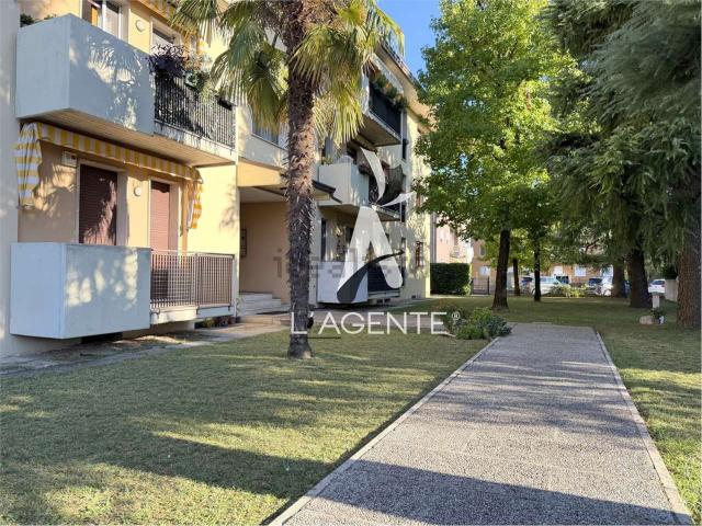 Appartamento in vendita di 96 m² in Via degli Alpini