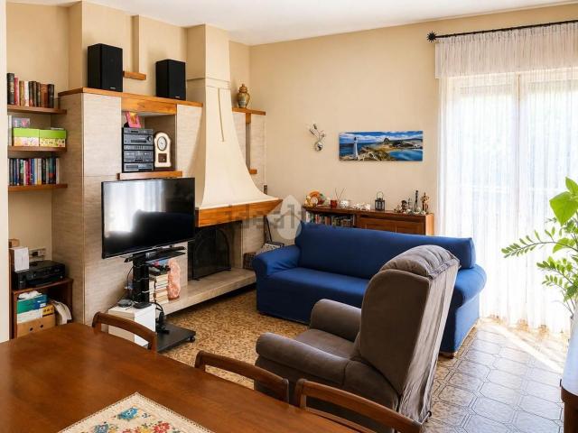 Appartamento in vendita di 96 m² in Via della Chiesa, 104