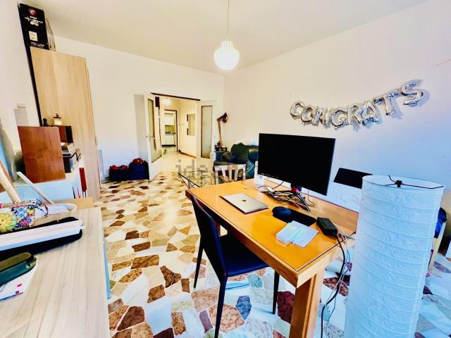 Appartamento in vendita di 96 m² in Via della Ghiara