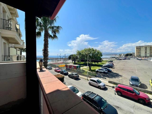 Appartamento in vendita di 96 m² in Via Enrico Aristippo, 14
