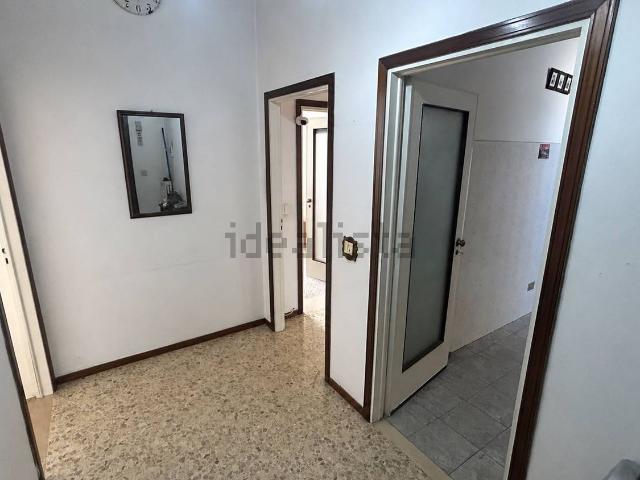 Appartamento in vendita di 96 m² in Via Enrico Sartori