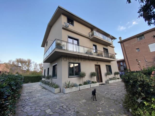 Appartamento in vendita di 96 m² in Via Felice Barnabei