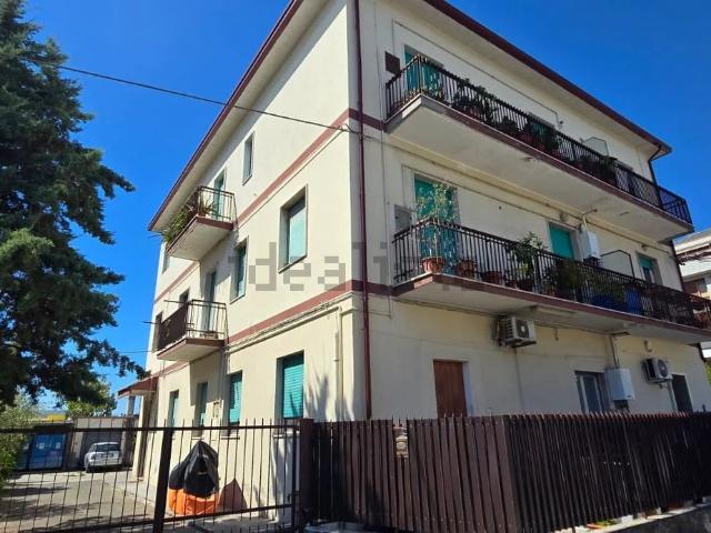 Appartamento in vendita di 96 m² in Via Fortore, 16