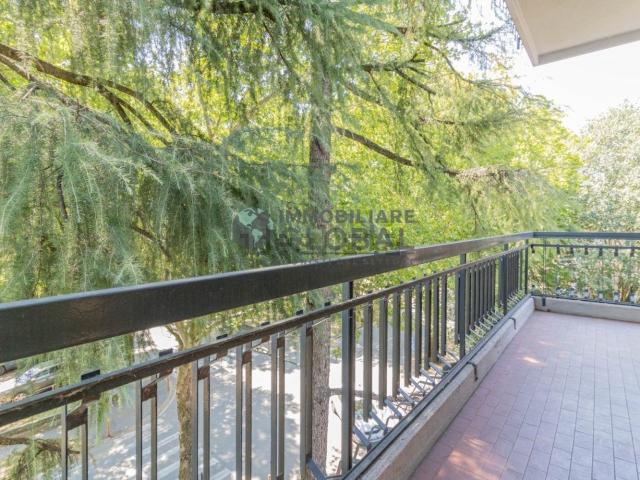Appartamento in vendita di 96 m² in Via Fratelli Tondelli