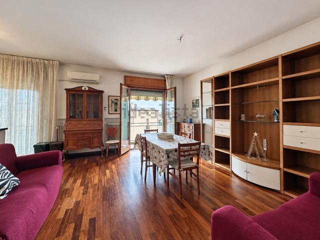 Appartamento in vendita di 96 m² in Via Francesco Crispi