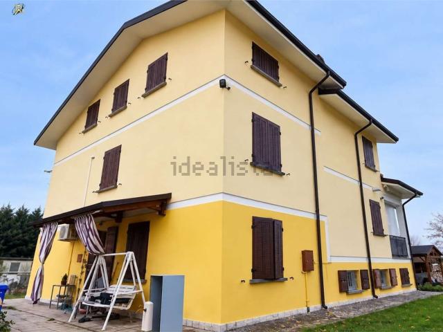 Appartamento in vendita di 96 m² in Via G. Matteotti, 18