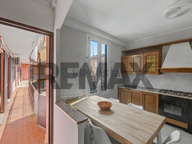 Appartamento in vendita di 96 m² in Via Genova, 40