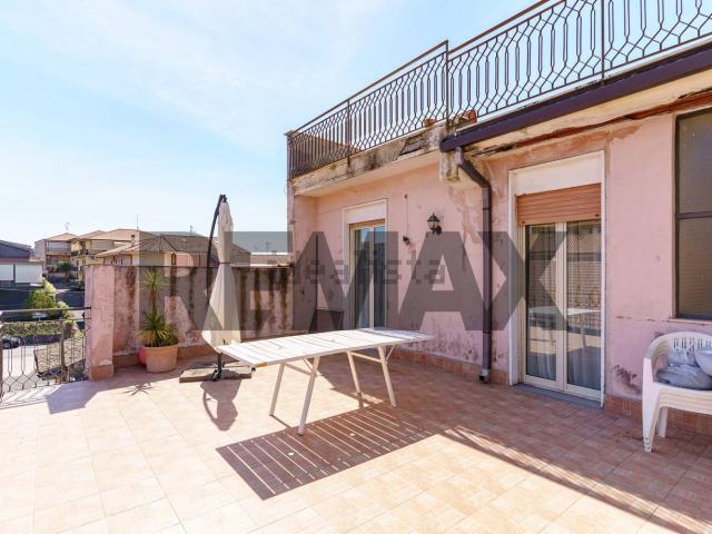 Appartamento in vendita di 96 m² in Via Giovanni Consoli, 11