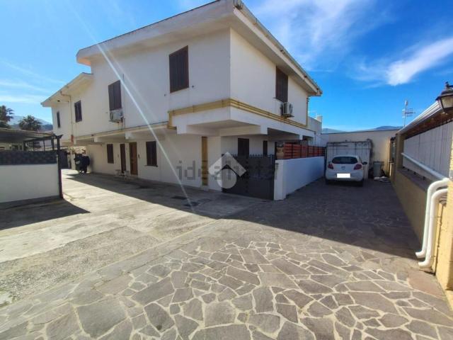 Appartamento in vendita di 96 m² in Via Giorgio Almirante, 35