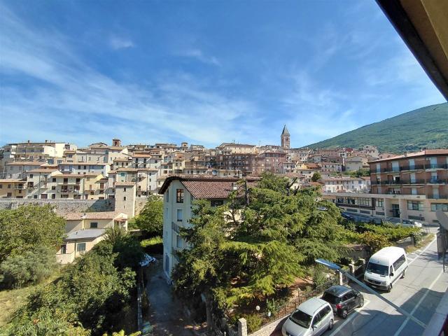 Appartamento in vendita di 96 m² in Via Giacomo Matteotti, 46