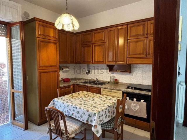 Appartamento in vendita di 96 m² in Via Giacomo Leopardi