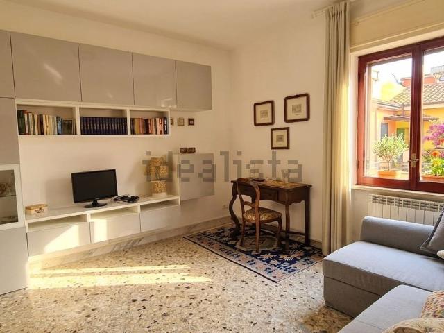 Appartamento in vendita di 96 m² in Via Giulio Antonio Acquaviva, 40