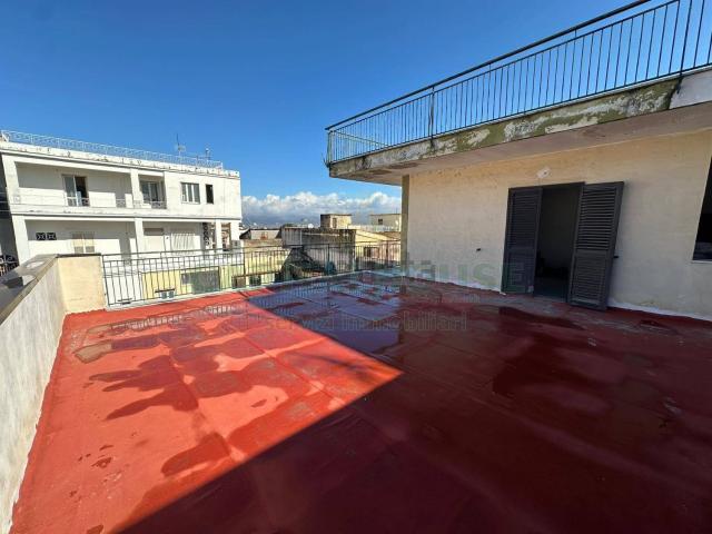 Appartamento in vendita di 96 m² in Via Giuseppe Ammendola