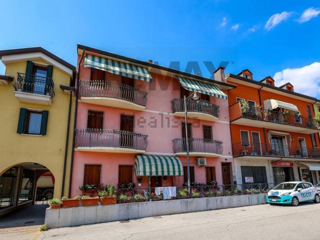 Appartamento in vendita di 96 m² in Via Longo P. B 12