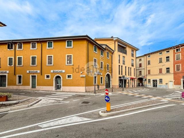 Appartamento in vendita di 96 m² in Via Madonna, 61