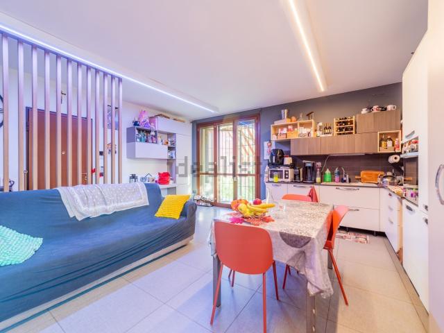 Appartamento in vendita di 96 m² in Via Martiri della Libertà