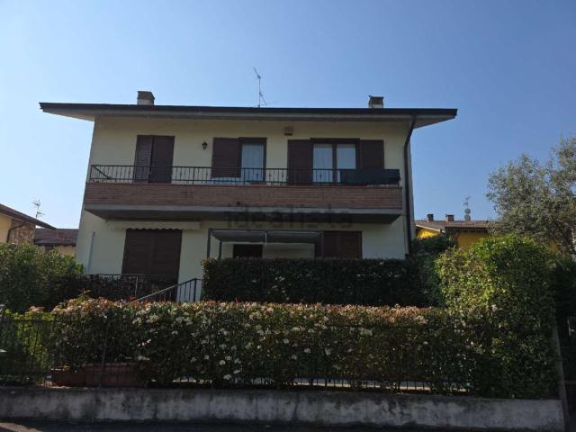 Appartamento in vendita di 96 m² in Via Mario Toninelli