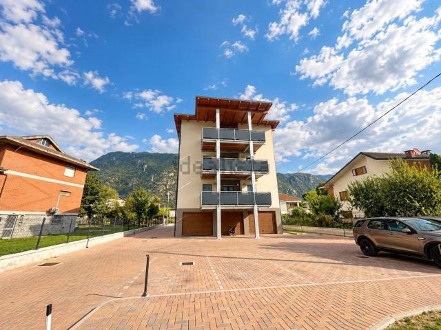 Appartamento in vendita di 96 m² in Via Moncenisio, 143