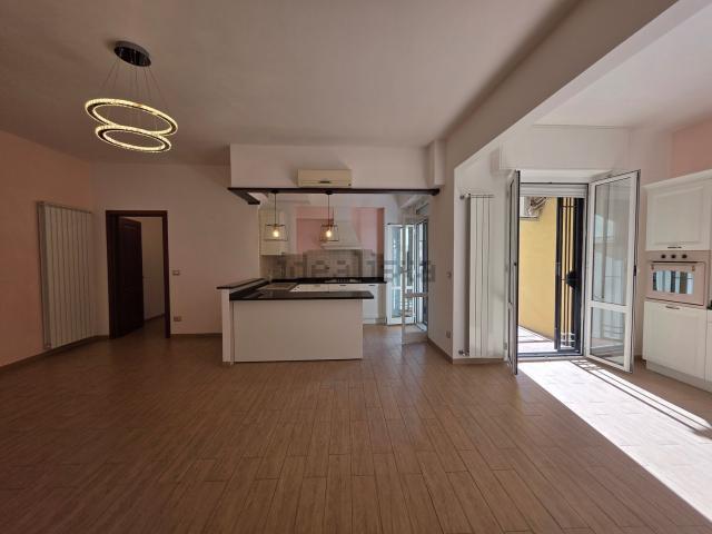 Appartamento in vendita di 96 m² in Via Nizza