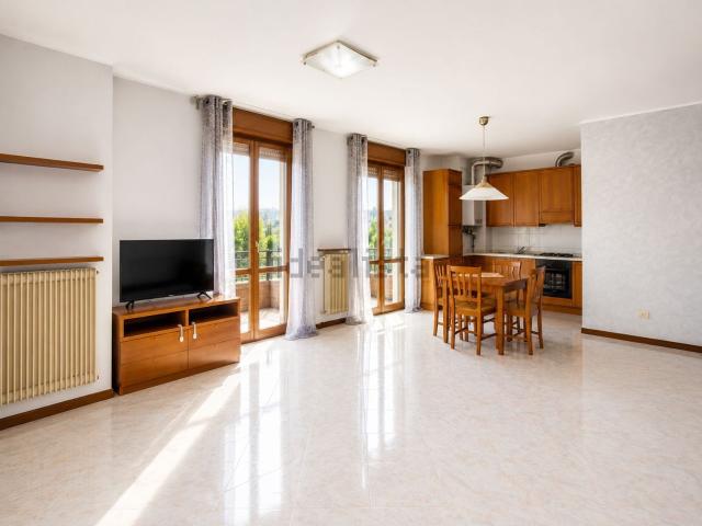 Appartamento in vendita di 96 m² in Via Sant&apos Andrea, 35