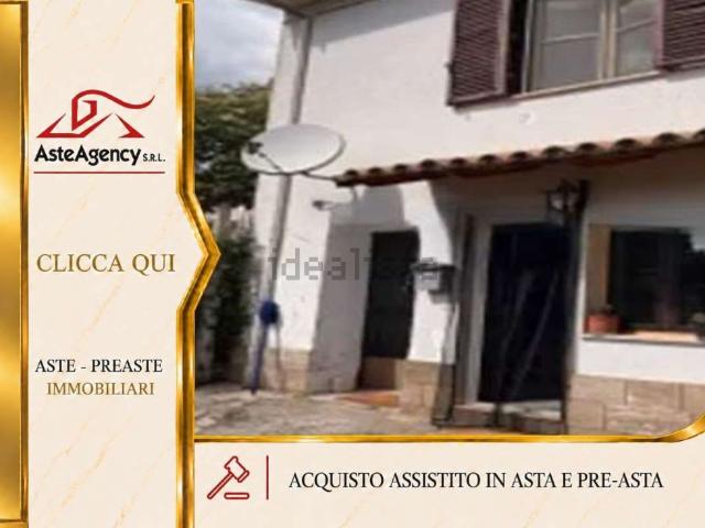 Appartamento in vendita di 96 m² in Via San Pietro Villa, 24