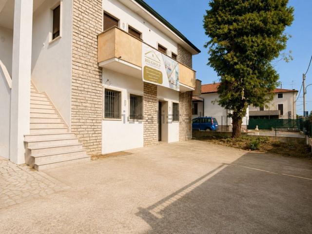 Appartamento in vendita di 96 m² in Viale Astichello, 139