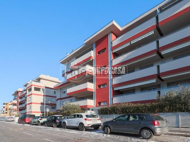 Appartamento in vendita di 96 m² in Viale Siracusa