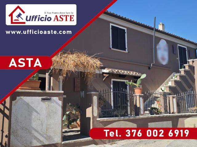 Appartamento in vendita di 989 m² in Via Indipendenza