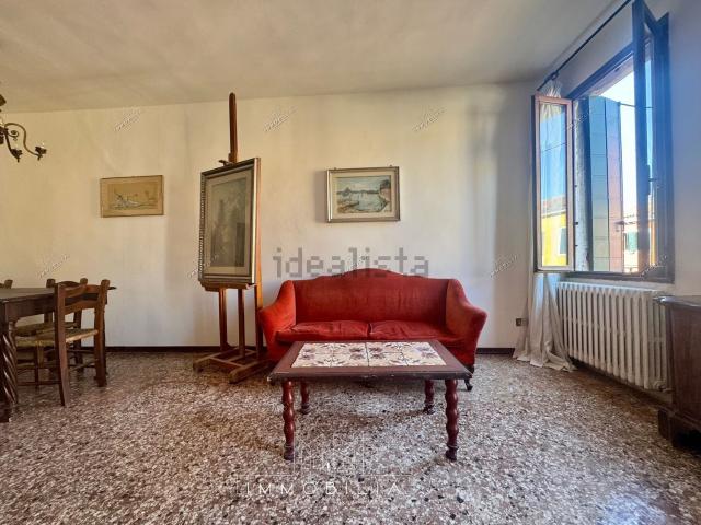 Appartamento in vendita di 98 m² in Fondamenta Venier, 750