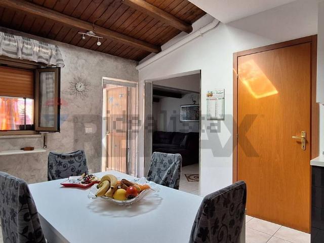 Appartamento in vendita di 98 m² in Via Ugo Foscolo, 37