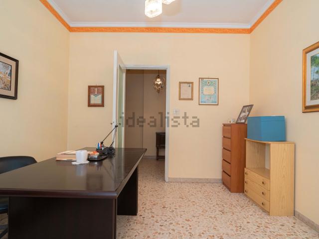 Appartamento in vendita di 98 m² in Via Ammiraglio Caracciolo