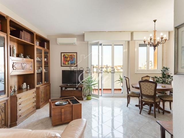 Appartamento in vendita di 98 m² in Via Antonio Mambretti, 34
