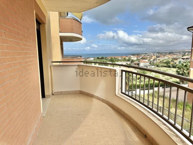Appartamento in vendita di 98 m² in Via Camillo de Nardis, 20