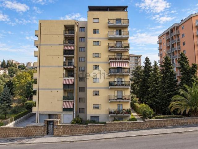 Appartamento in vendita di 98 m² in Via Camillo de Ritis, 1