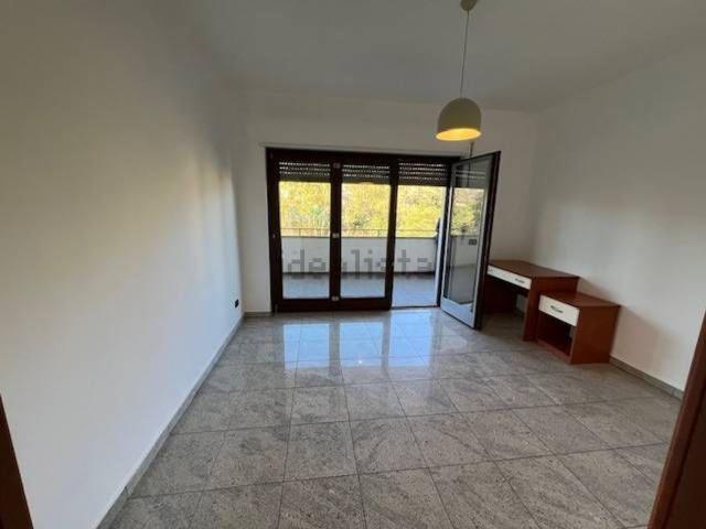 Appartamento in vendita di 98 m² in Via Catanzaro